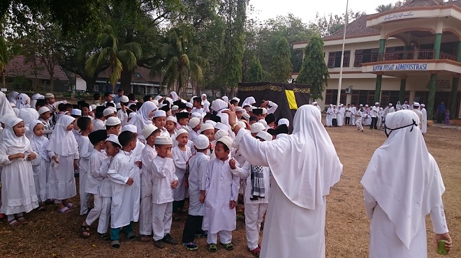 Pelatihan Manasik Haji Madrasah Ibtidaiyah Raudhatul Ulum